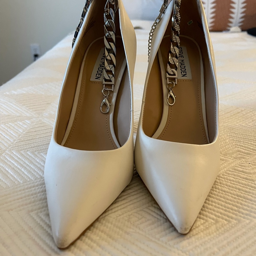 Zippy pump by Steve Madden - Picture 6 of 9
